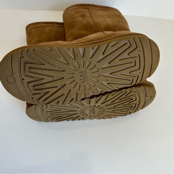 Ugg woman’s tall boots - Picture 3 of 10